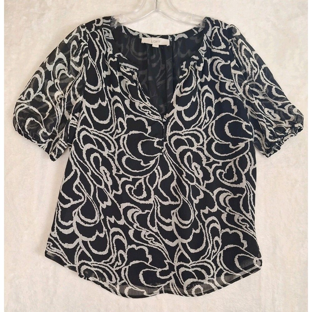 Ann Taylor LOFT  Black Top Womens M Chiffon Crepe Lined Career V Button Accent